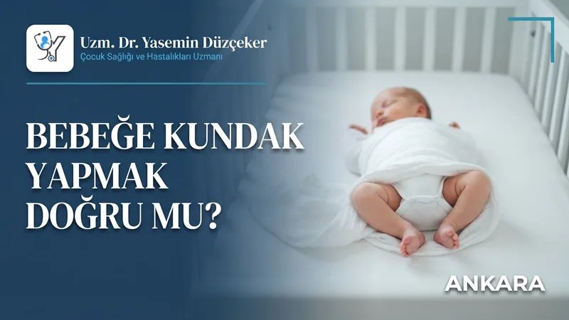 Bebeğe kundak yapmak doğru mu: beşikte sırtüstü uyuyan, bacakları serbest kundaklı bebek